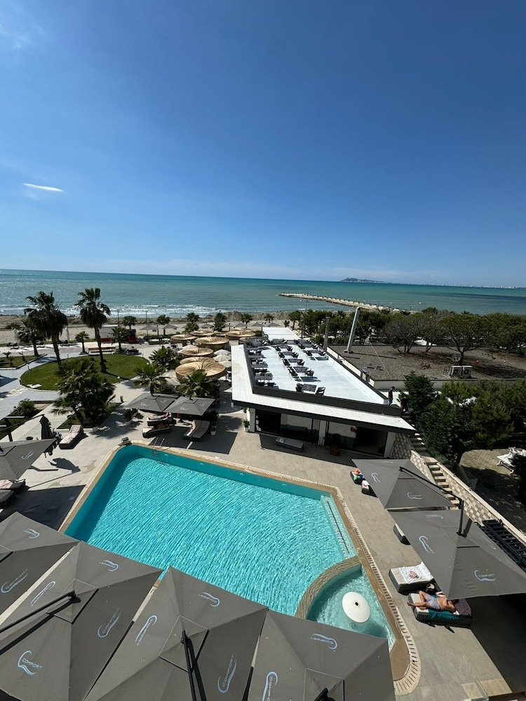 Deluxe Apartment, Balcony, Beach View