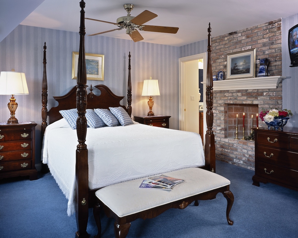 Admiral's Suite