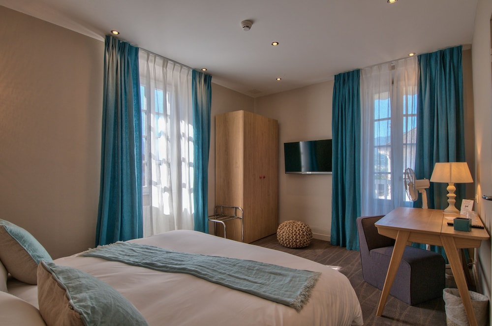 Comfort Double or Twin Room, Partial Lake View (Tournette)
