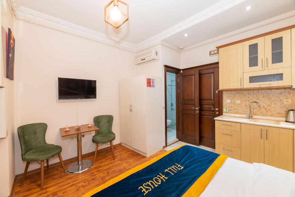 Standard Double Room photo 3