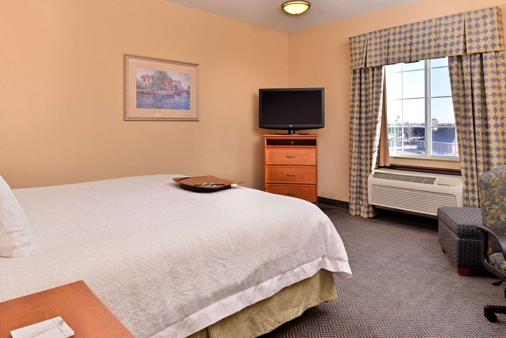Room, 1 King Bed, Accessible, Non Smoking - Photo 1