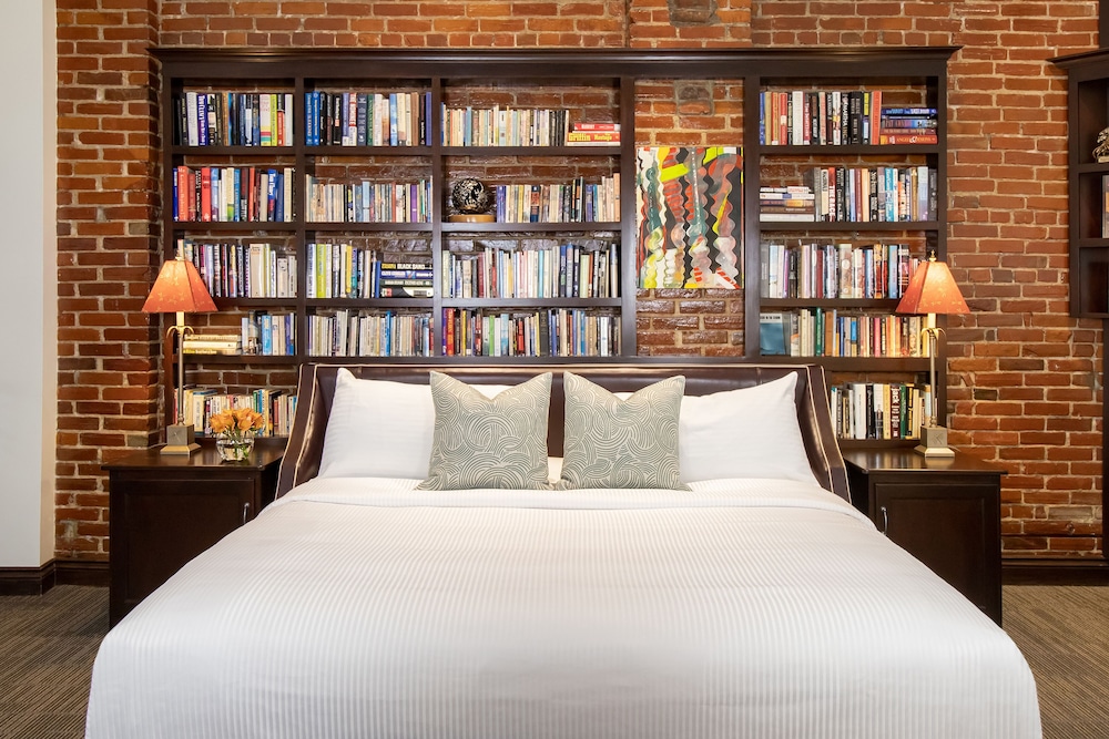 Superior Room, 1 King Bed