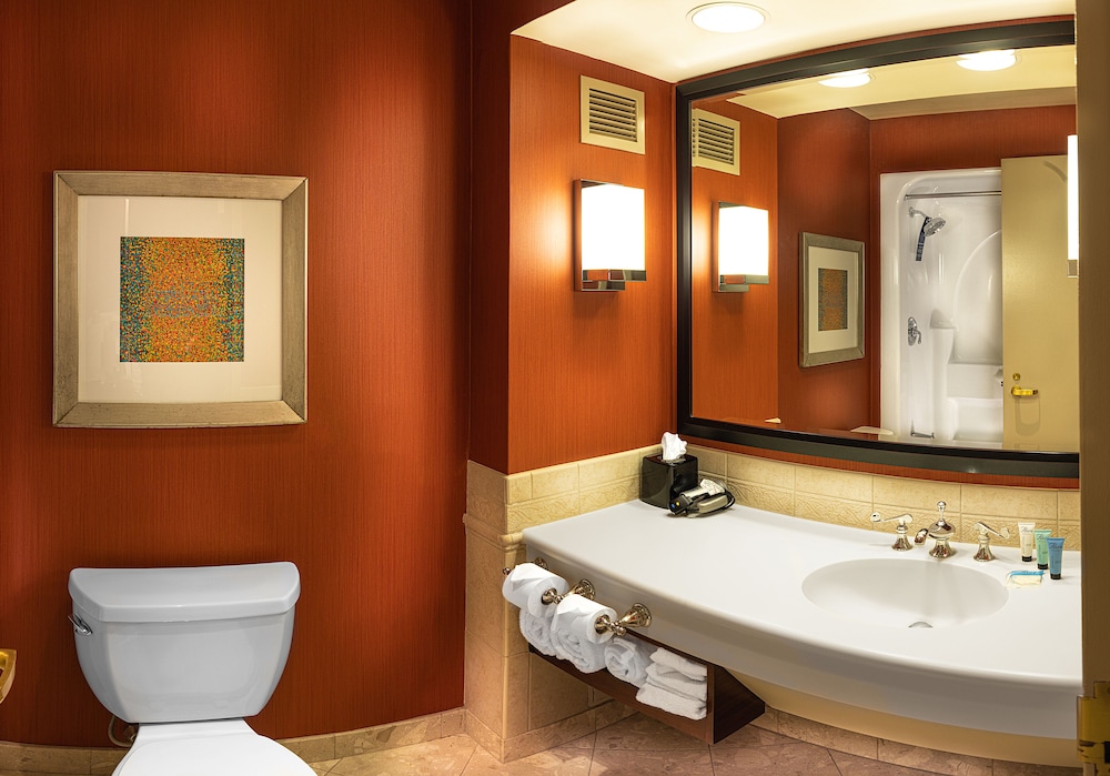 Deluxe Room, 2 Queen Beds photo 2