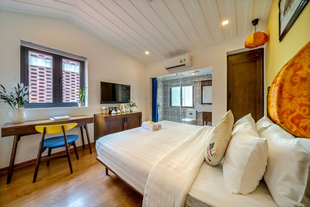 Deluxe Double Room, 1 Queen Bed photo 3