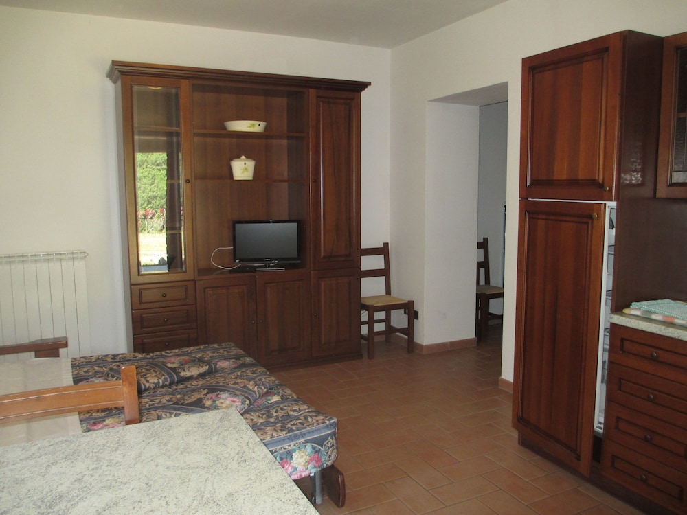 Apartment (Ground Floor) photo 2