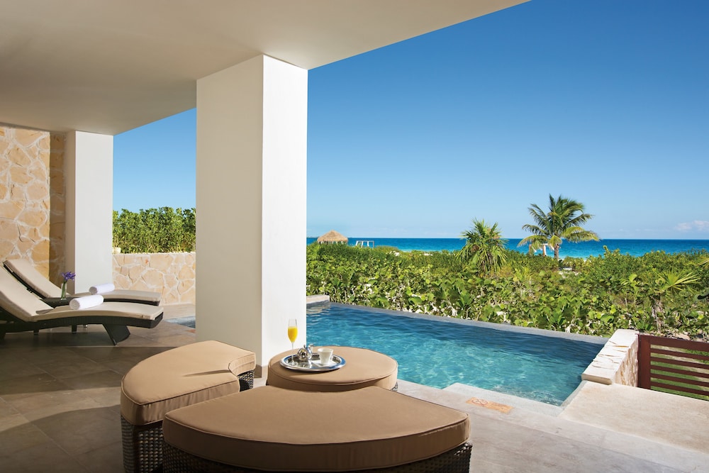 Preferred Club Master Suite Ocean Front Private Pool