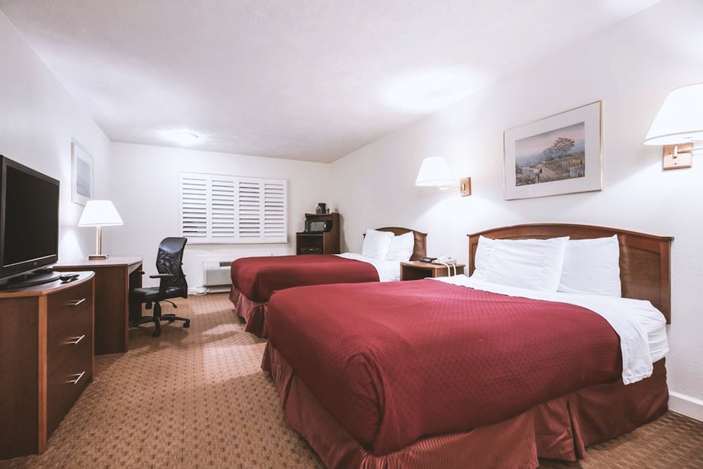 Comfort Room, 2 Queen Beds, Non Smoking