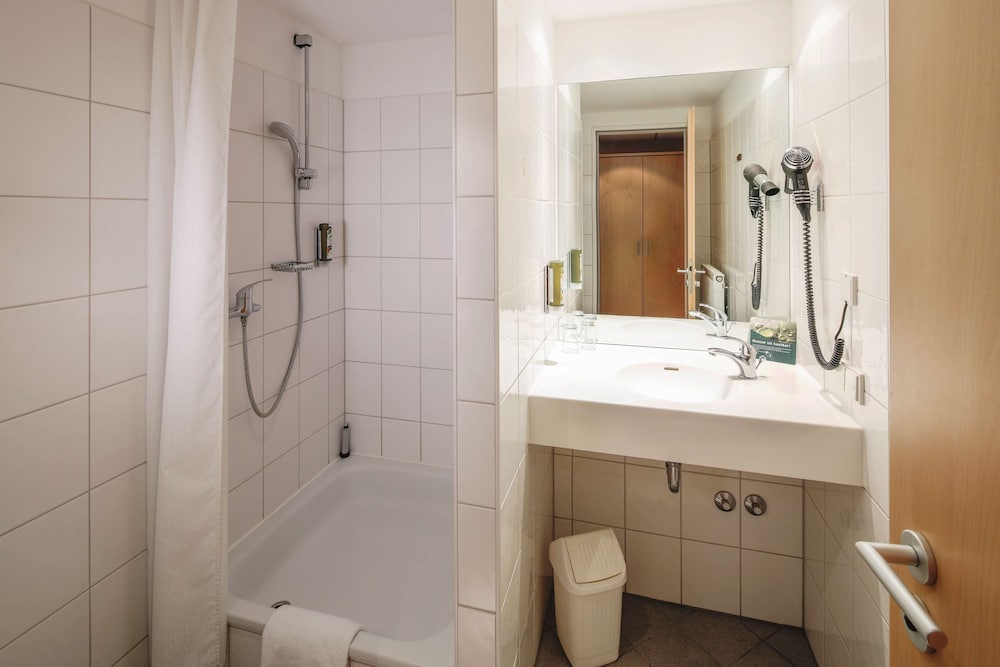 Business Single Room thumbnail 6