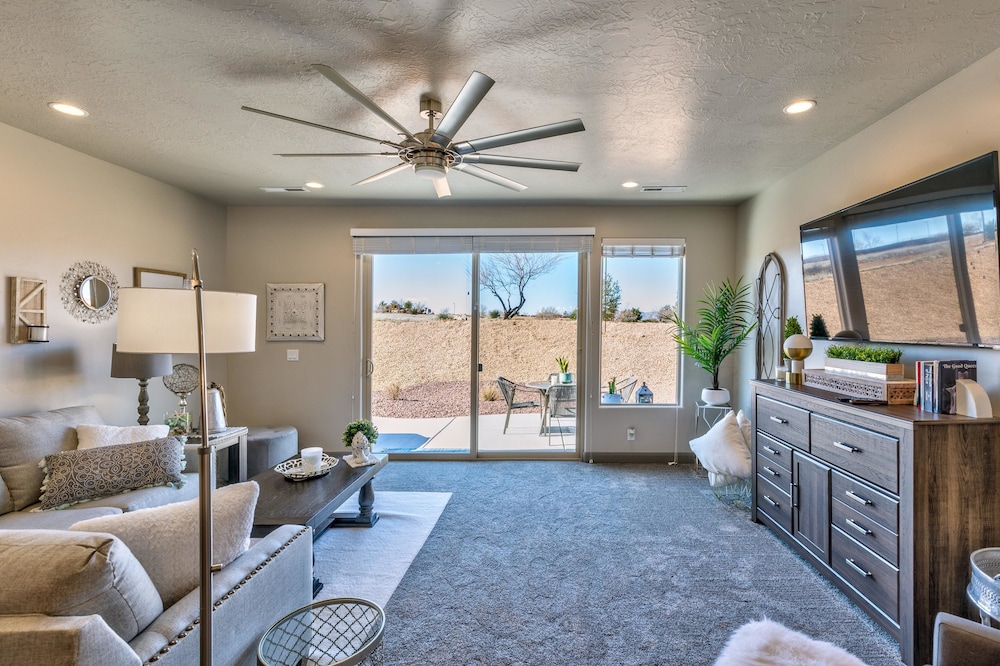 Townhome, Multiple Beds (Fun At The Ledges) photo 1