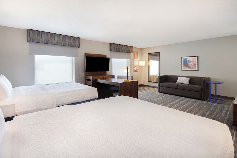 Suite, 2 Queen Beds, Non Smoking - Photo 2