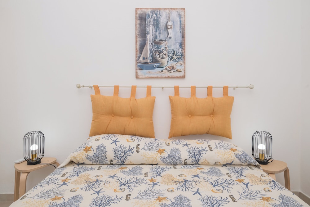 Family Apartment, Multiple Bedrooms (Dimora Ibiscus 50m From Beach)