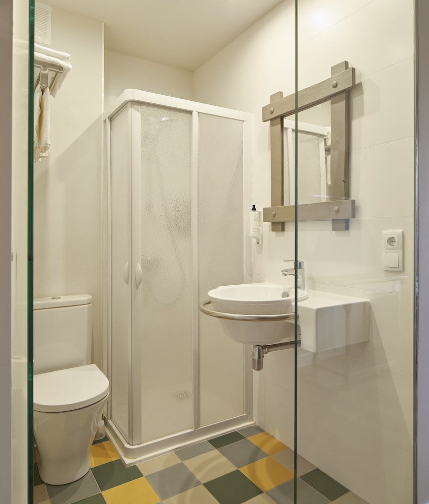 Single Room photo 3