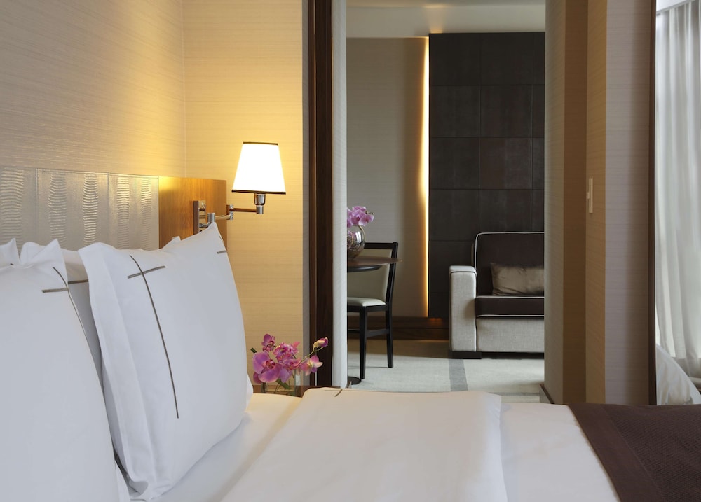 Deluxe Suite, Garden View - Photo 4