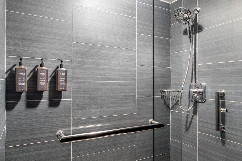 Room, 1 King Bed, Partial Ocean View