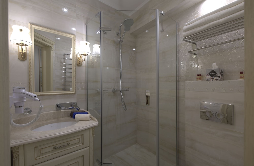 Economy Double or Twin Room photo 3