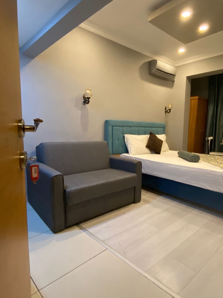 Deluxe Triple Room photo 1