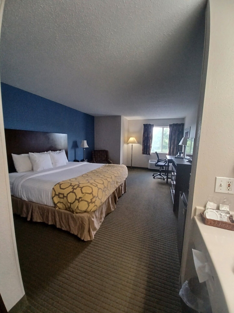 Standard Room, 1 King Bed - Photo 1