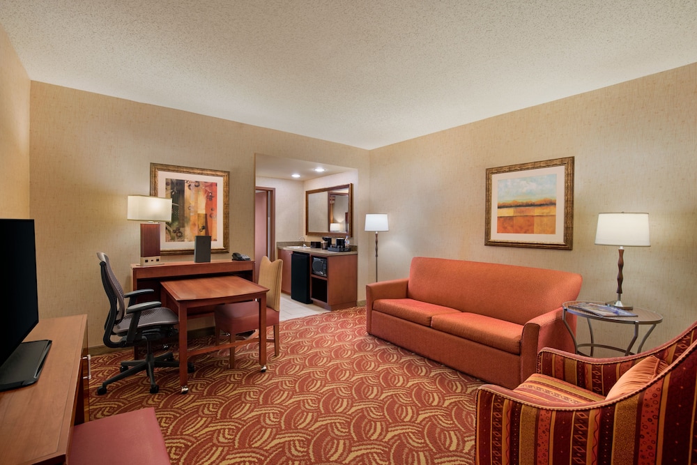 Suite, Accessible, Non Smoking - Photo 3