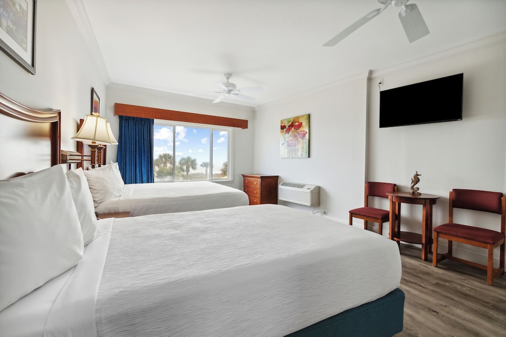 Suite, Multiple Beds, Oceanfront (3rd Floor 1 King and 1 Double) photo 2