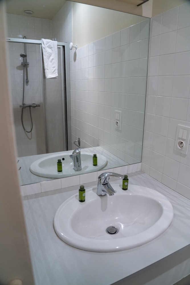 Apartment, 2 Bedrooms, 2 Bathrooms - Photo 5