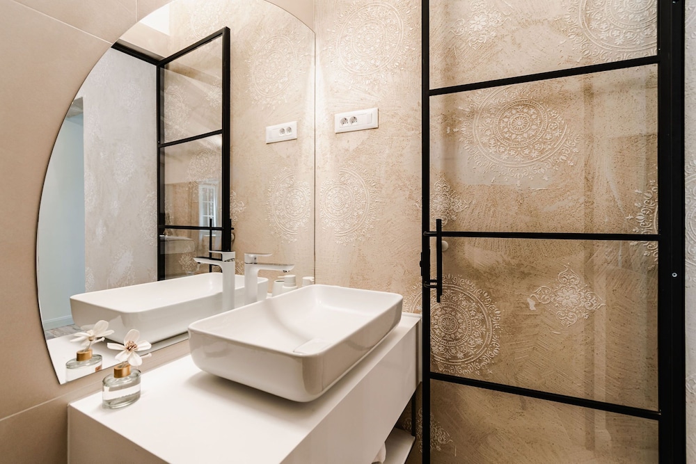 Superior Room - Photo 24