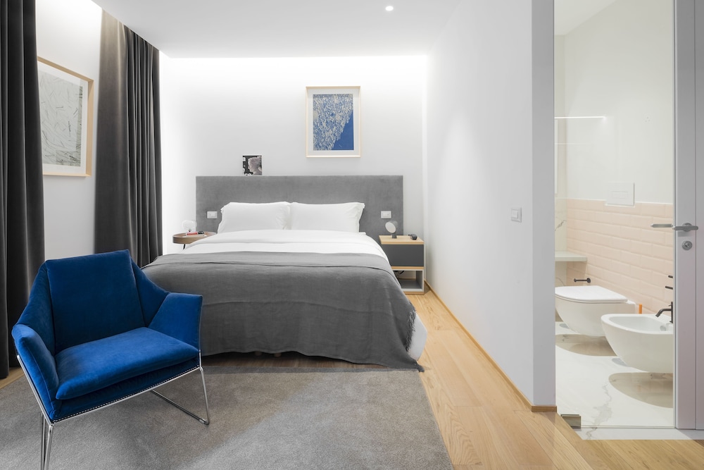 Elite Double Room, City View