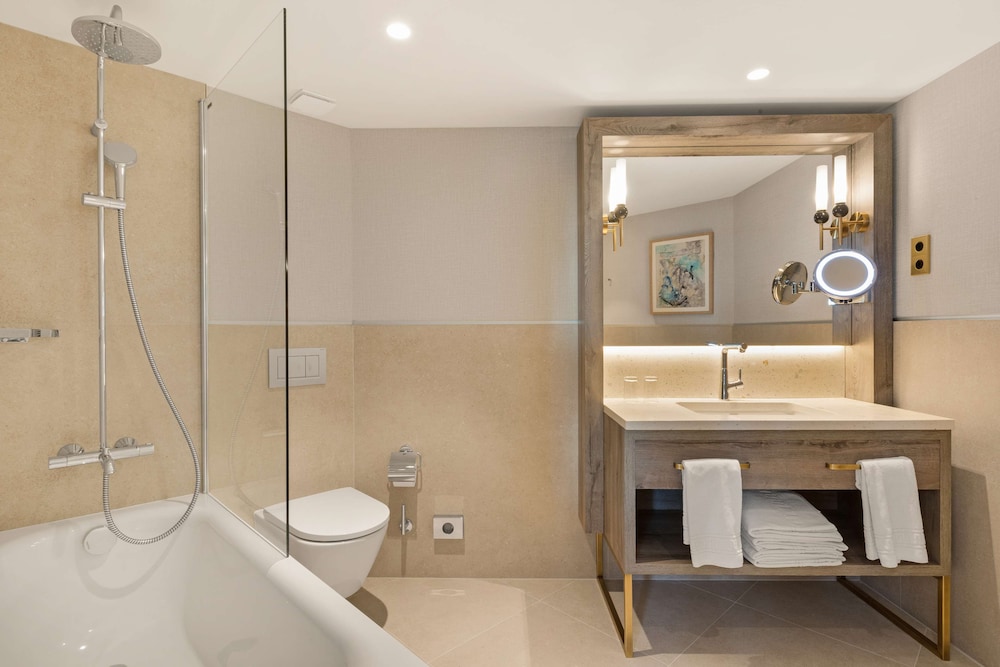 Twin Room, Balcony