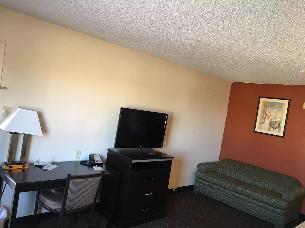 Studio Suite, 2 Queen Beds, Non Smoking photo 3