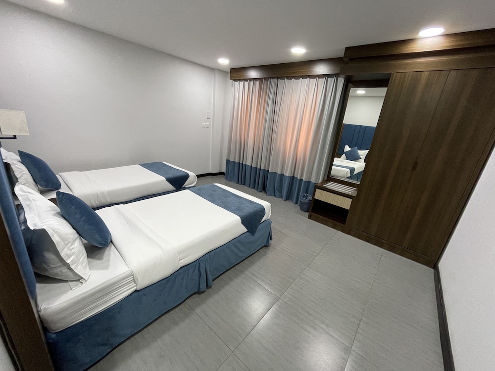 Deluxe Two Bedroom Apartment - Photo 1