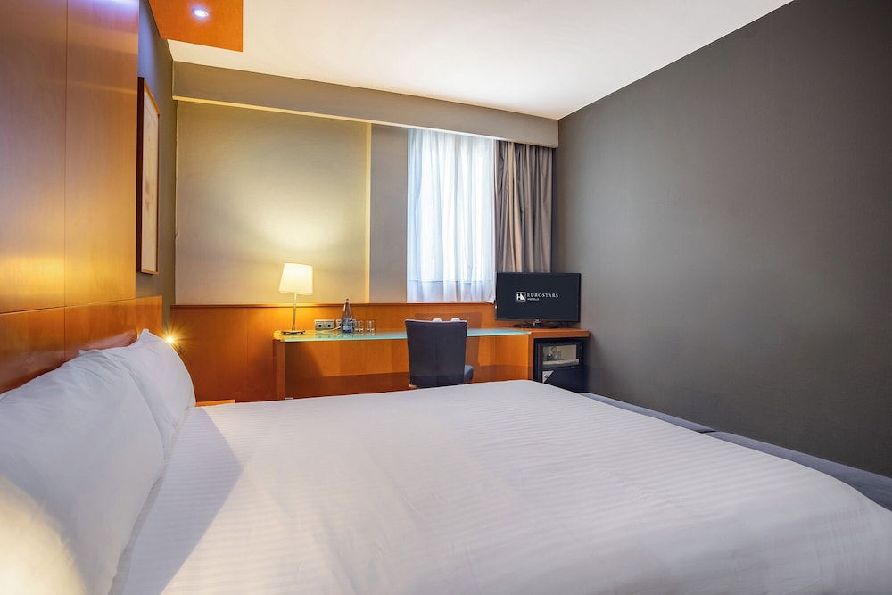 Premium Double Room - Photo 3