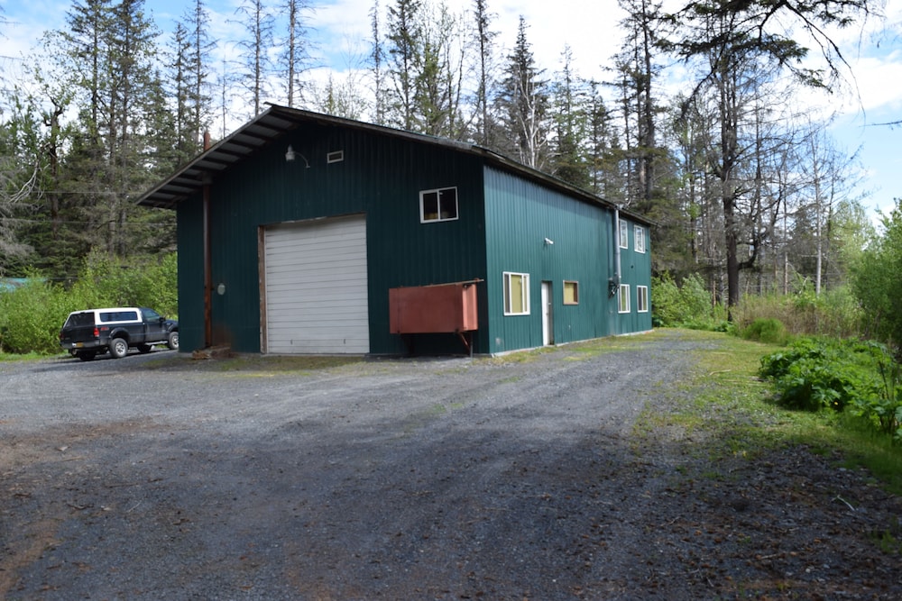 Coho Apartment (In Barndominium) photo 3