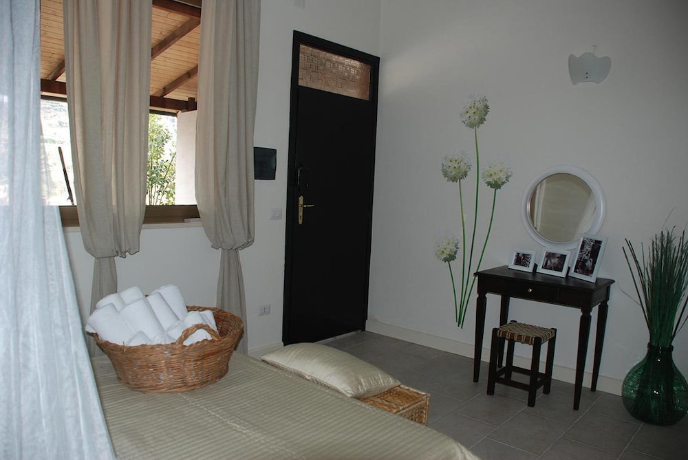 Double Or Twin Room, Garden View photo 3