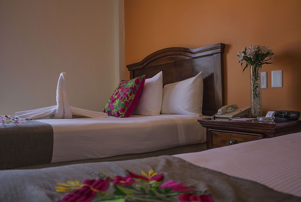 Junior Suite, 2 Double Beds - Photo 8