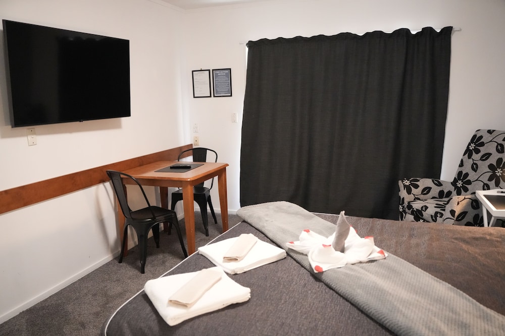 Studio, 1 Queen Bed, Non Smoking photo 1