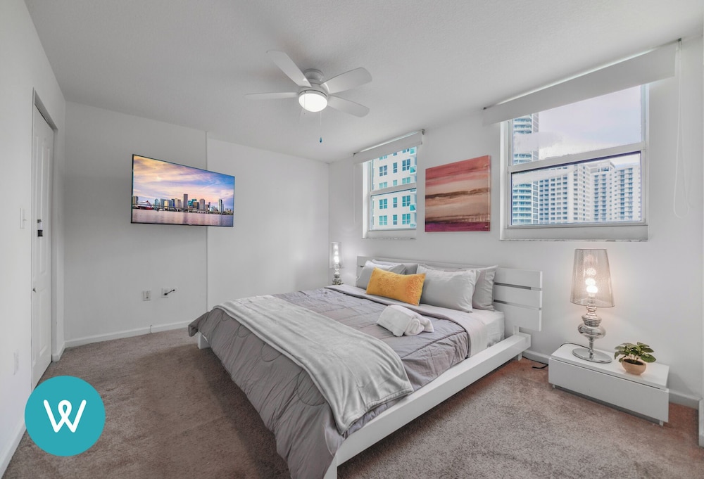 Luxury Condo, 2 Bedrooms, City View photo 2