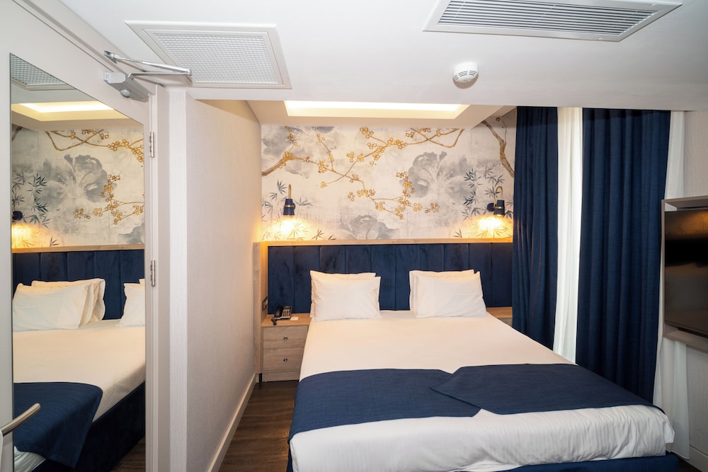 Premium Double or Twin Room photo 1