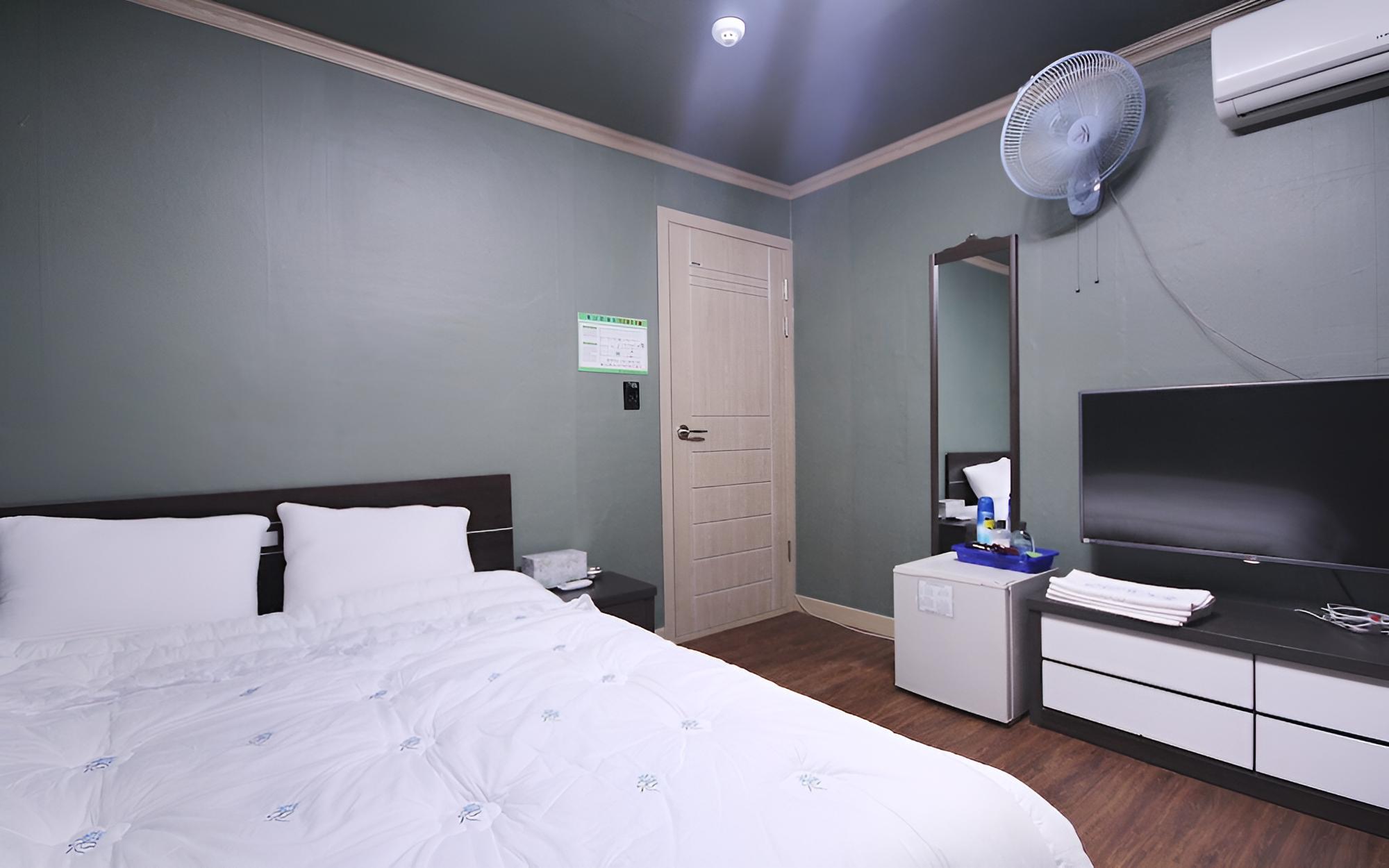 Room (Standard (Bed)) photo 1