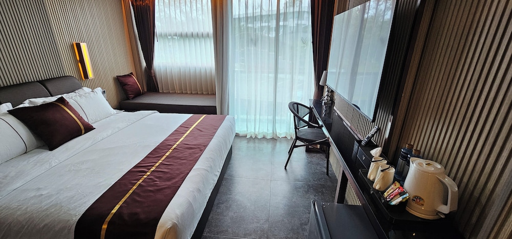Premier Room