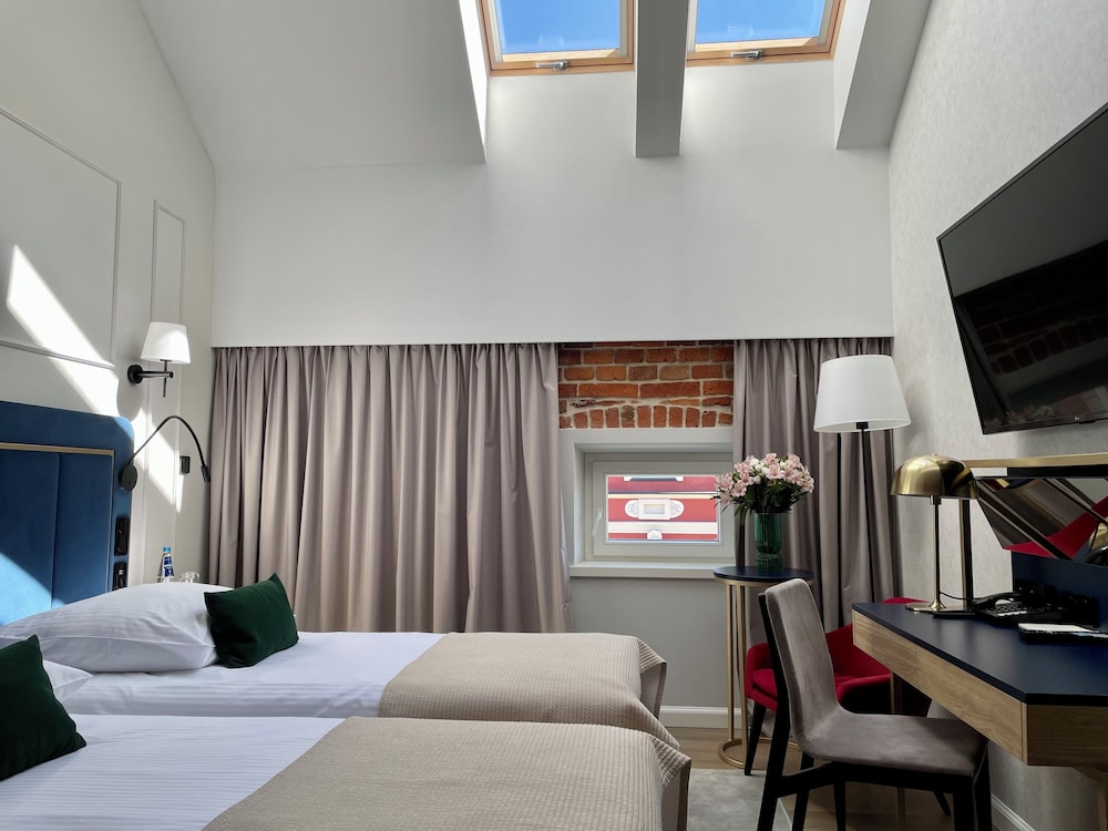 Standard Twin Room - Photo 2