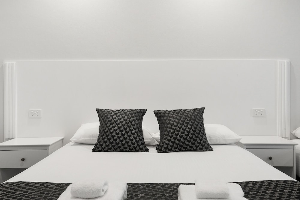 Deluxe Suite, Multiple Beds photo 3