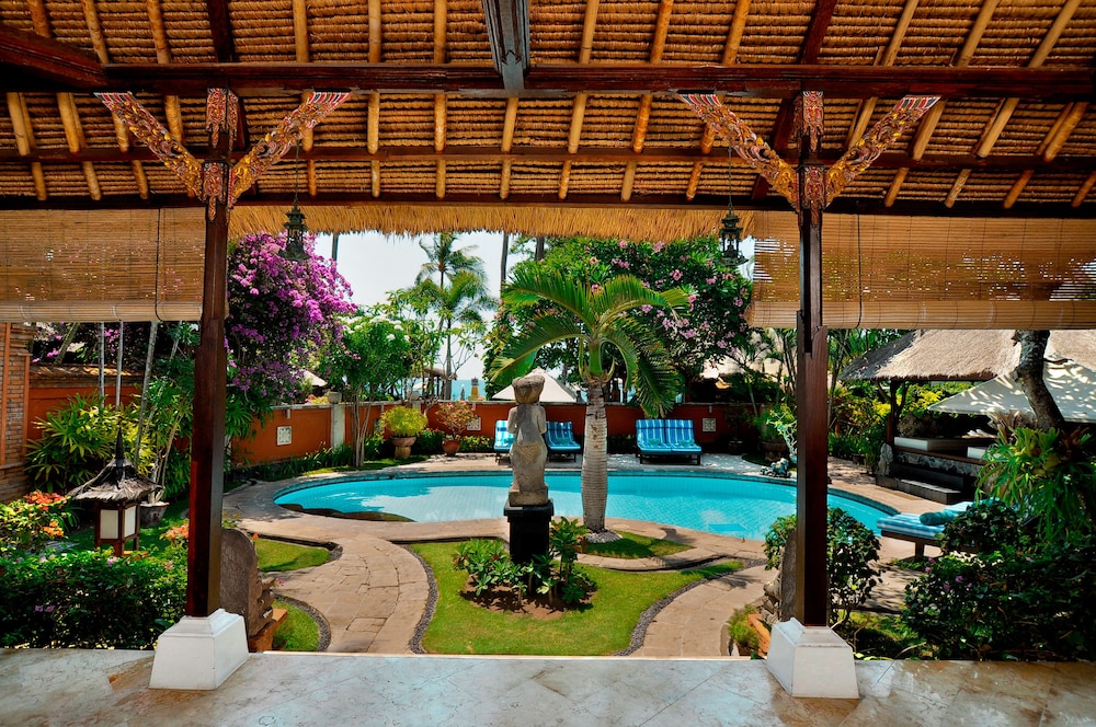 Honeymoon Villa, 3 Bedrooms (Ratnawati) - Photo 2