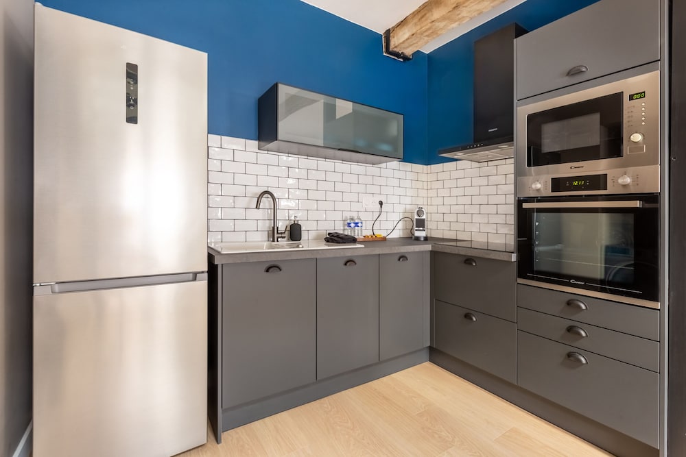 Apartment, Ensuite, City View - Photo 28