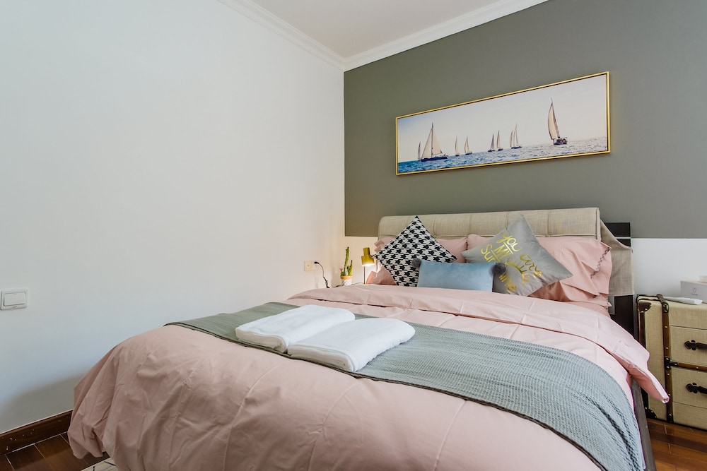 Family Apartment, 3 Bedrooms photo 2