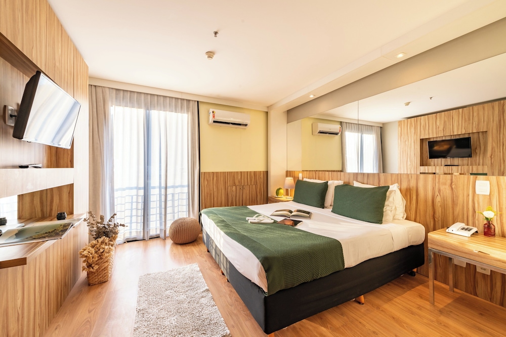 Suite, Beachside thumbnail 5