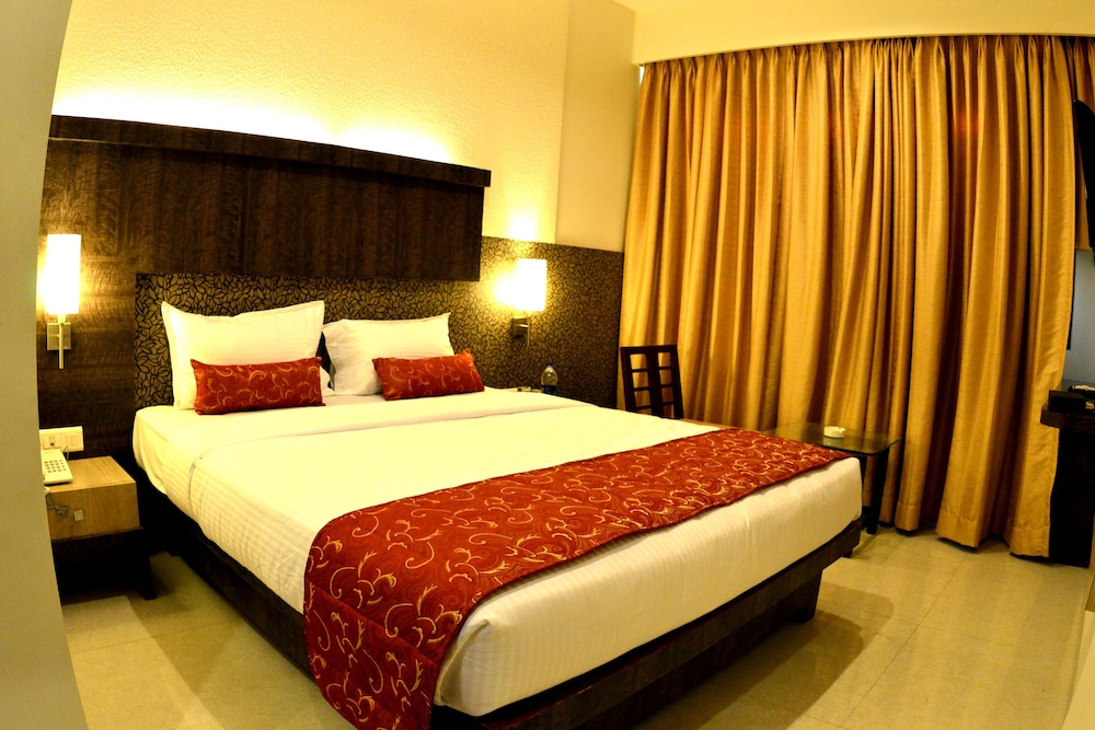 Deluxe Room, 1 Bedroom, City View photo 2