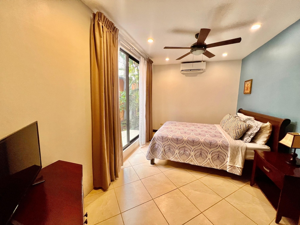 Luxury Condo, 2 Bedrooms, Terrace, Ground Floor photo 3