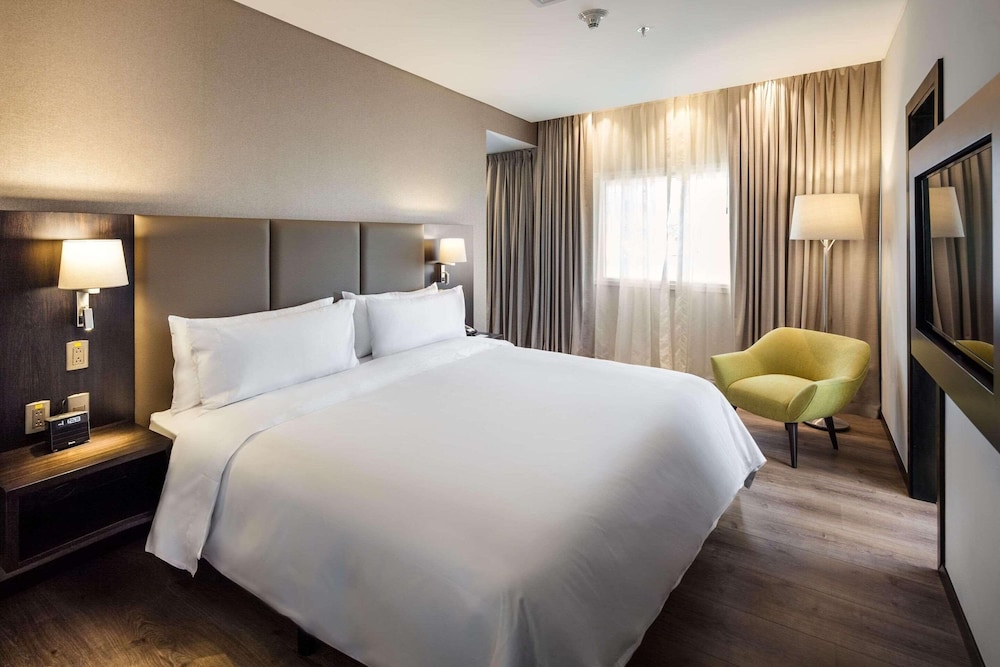 Suite, 1 Bedroom, Non Smoking photo 2