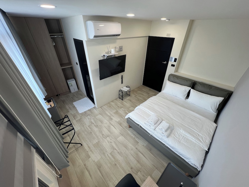Deluxe Suite, 1 Bedroom, City View photo 1