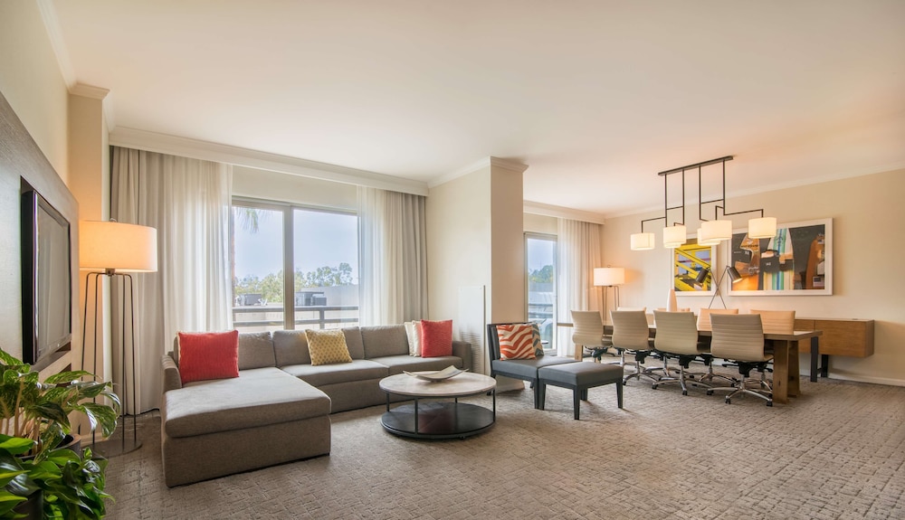 Presidential Suite, 1 King Bed with Sofa bed, Jetted Tub, Valley View (Top Floor, 2 Room Suite) photo 3