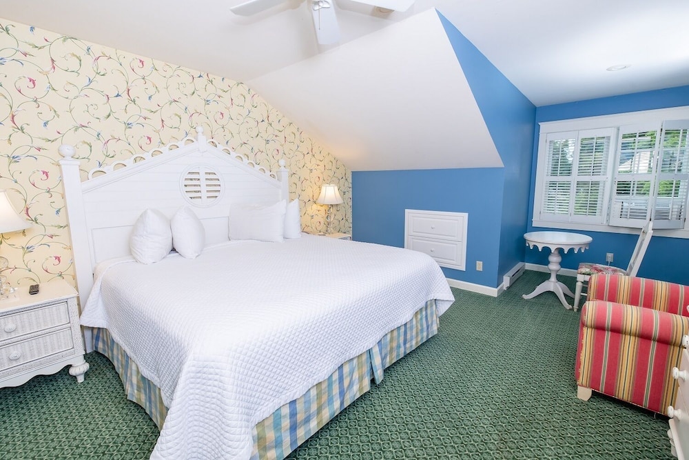 Room, 1 King Bed, Garden View photo 1